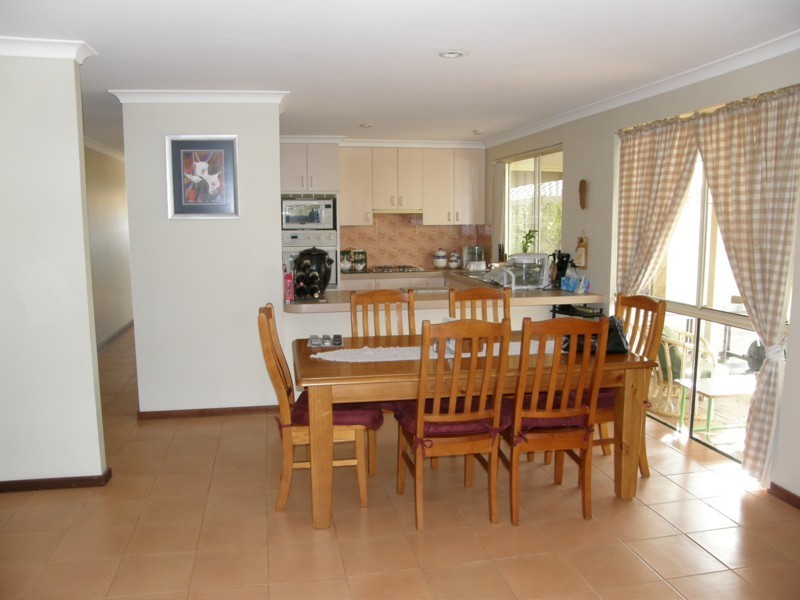 3 Batavia Circle, Kalbarri WA 6536
