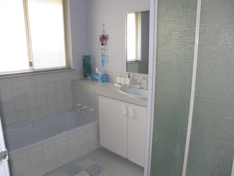 3 Batavia Circle, Kalbarri WA 6536