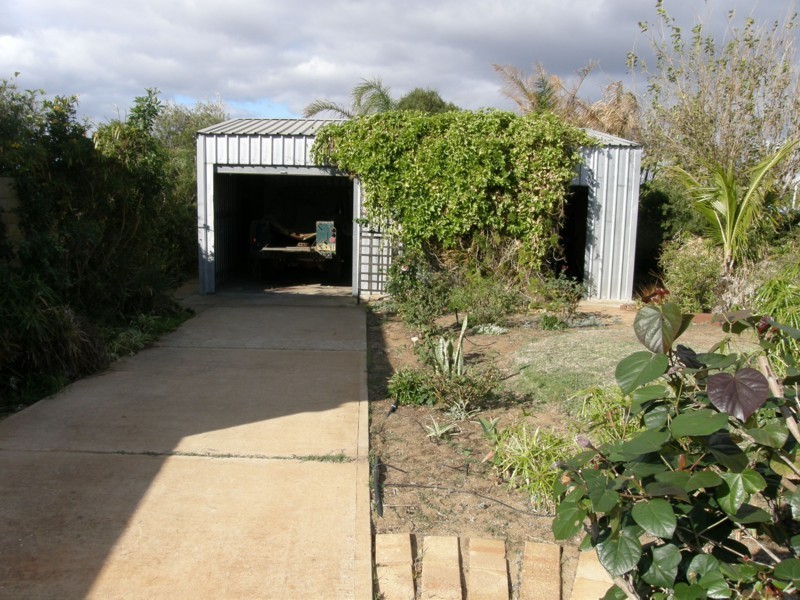 3 Batavia Circle, Kalbarri WA 6536