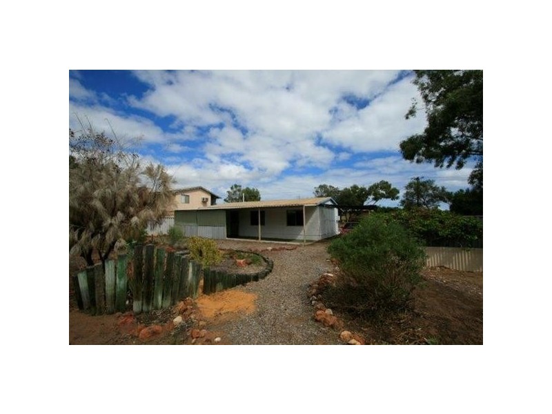 4 Nairn Place, Kalbarri WA 6536