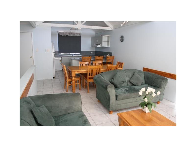 Unit 4 94 Grey Street, Kalbarri WA 6536