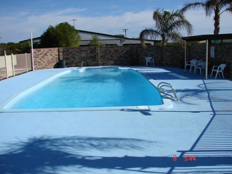 Unit 6  Sun River Chalets, Kalbarri WA 6536