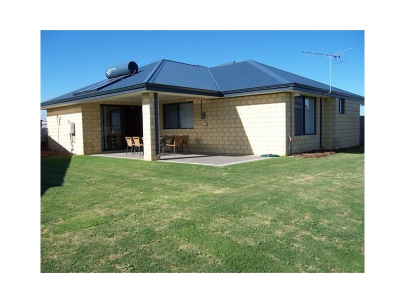 34b Crocos Circuit, Kalbarri WA 6536