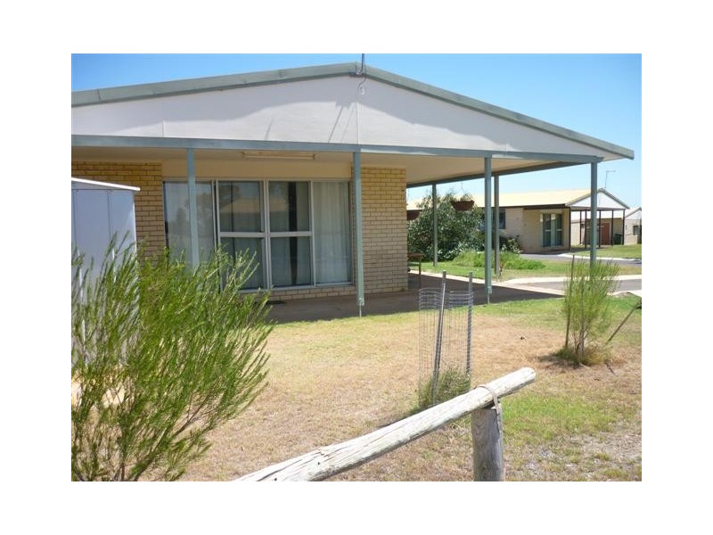 1/116 Nanda Drive – Sun River Chalets, Kalbarri WA 6536