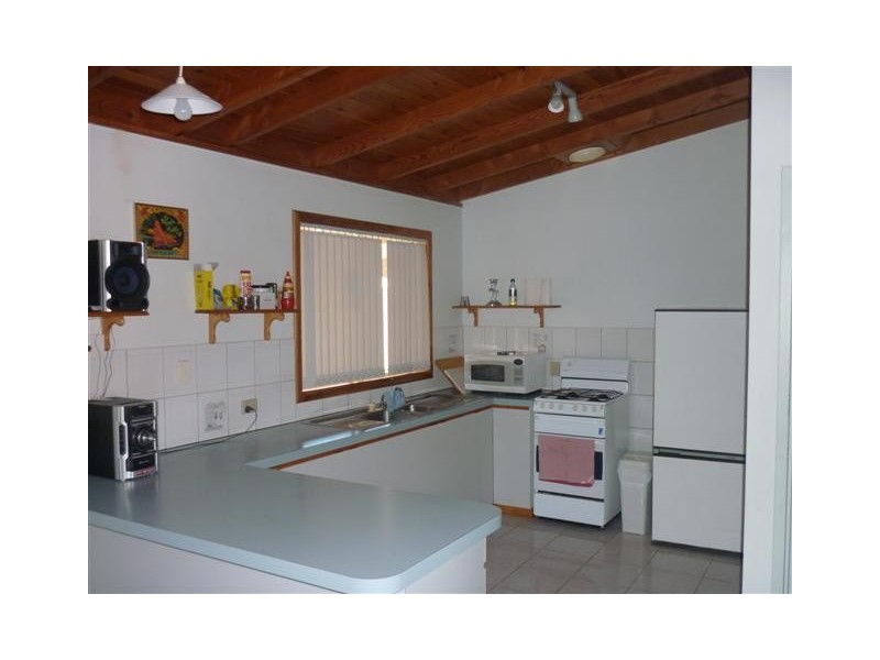 4 Chick Place, Kalbarri WA 6536