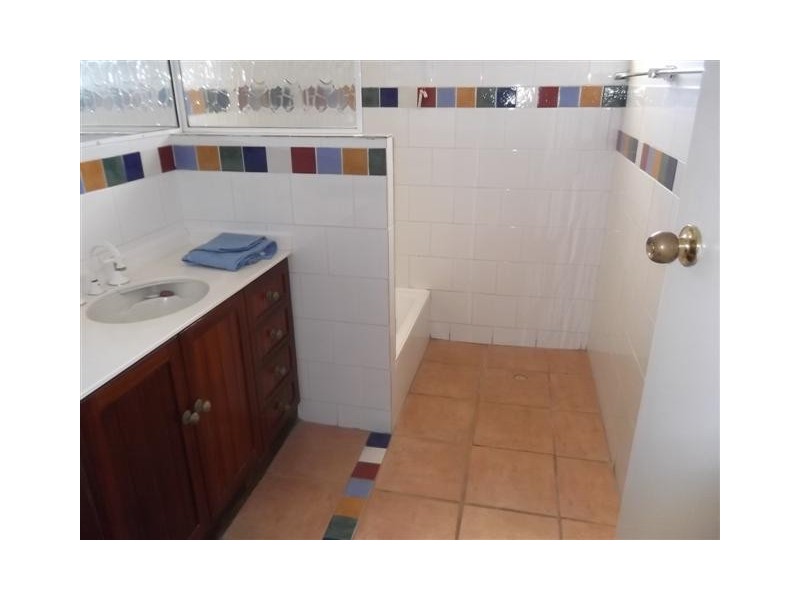 11 Haselby Street, Kalbarri WA 6536