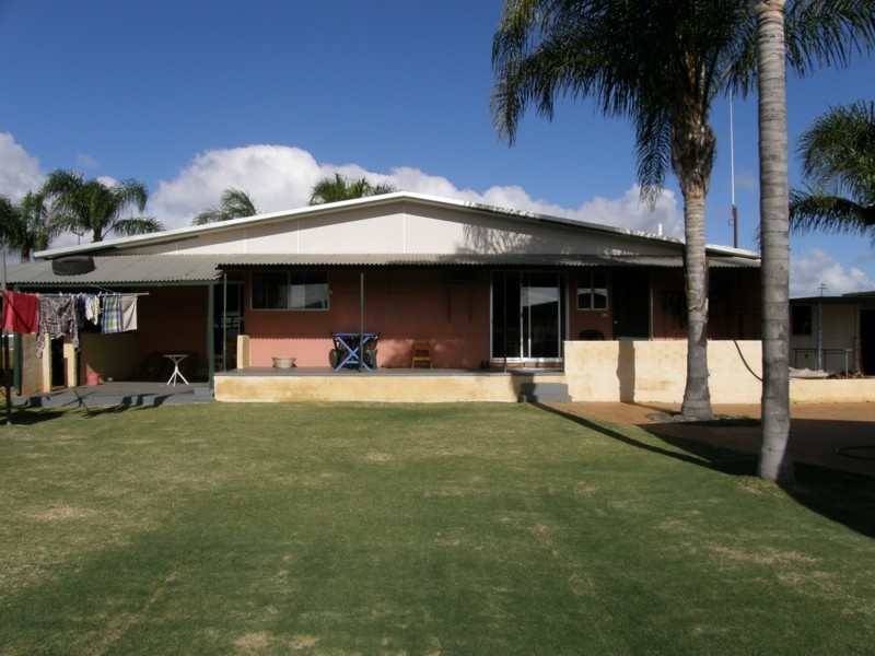 8/6314 Ajana-Kalbarri Road, Kalbarri WA 6536