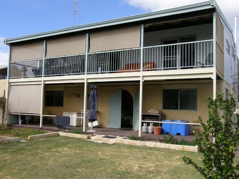 4 Maver St, Kalbarri WA 6536