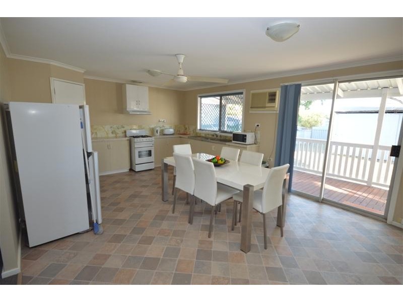 8 Chick Place, Kalbarri WA 6536
