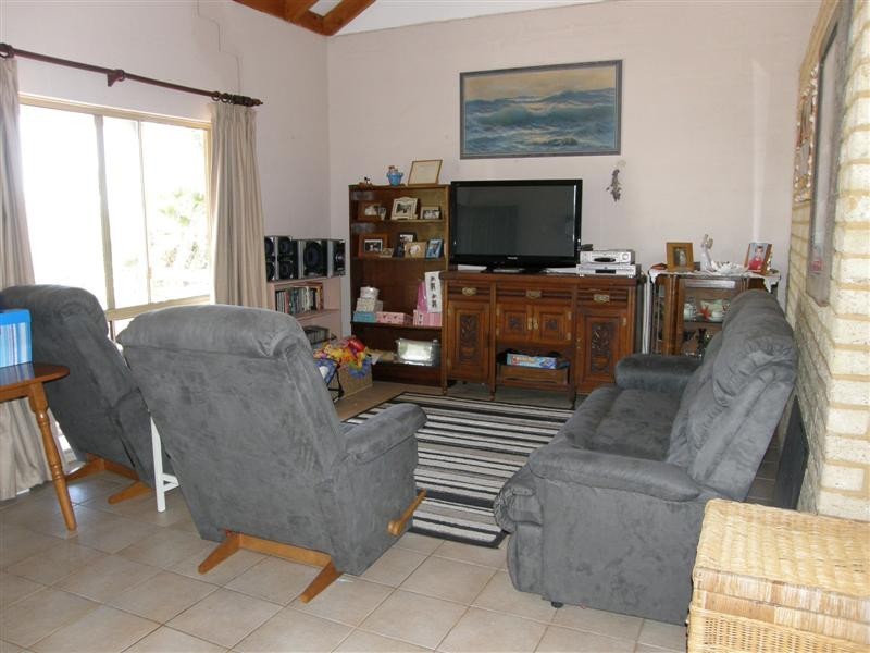 16 Glass Street, Kalbarri WA 6536