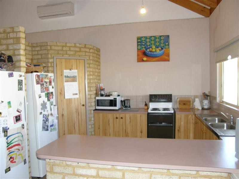 16 Glass Street, Kalbarri WA 6536