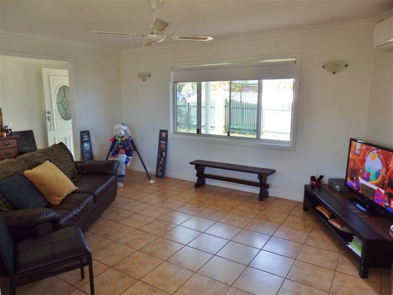 2 Carlton Crescent, Kalbarri WA 6536