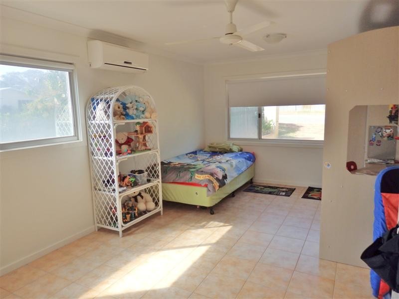 2 Carlton Crescent, Kalbarri WA 6536