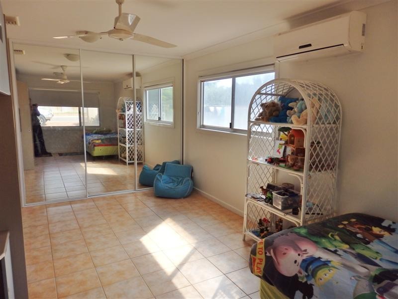 2 Carlton Crescent, Kalbarri WA 6536