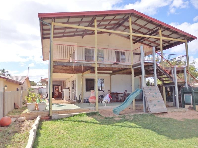 2 Carlton Crescent, Kalbarri WA 6536