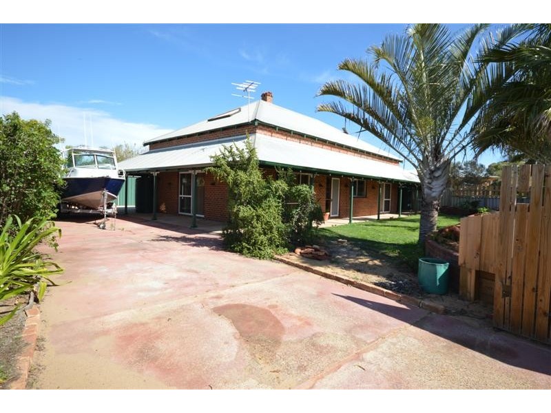 18 Gantheaume Crescent, Kalbarri WA 6536