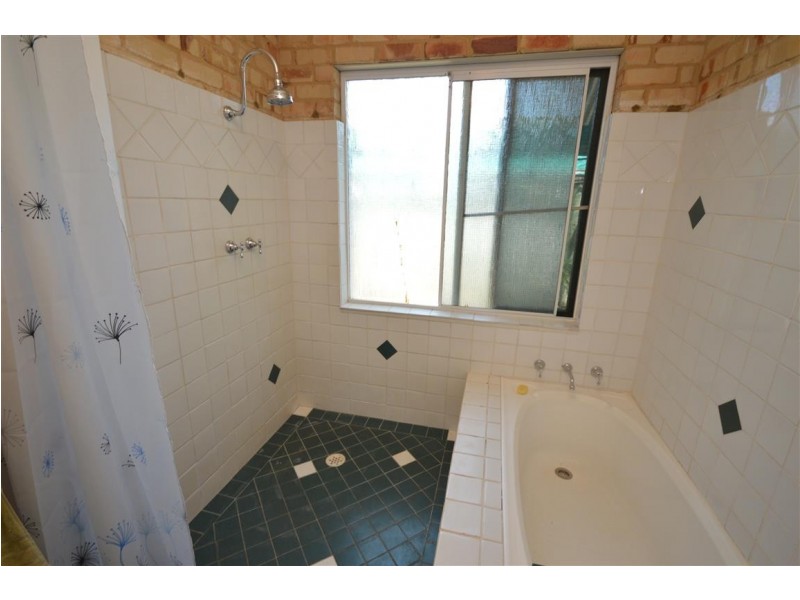 18 Gantheaume Crescent, Kalbarri WA 6536