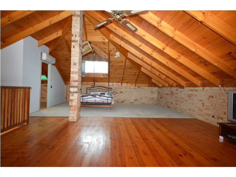 18 Gantheaume Crescent, Kalbarri WA 6536