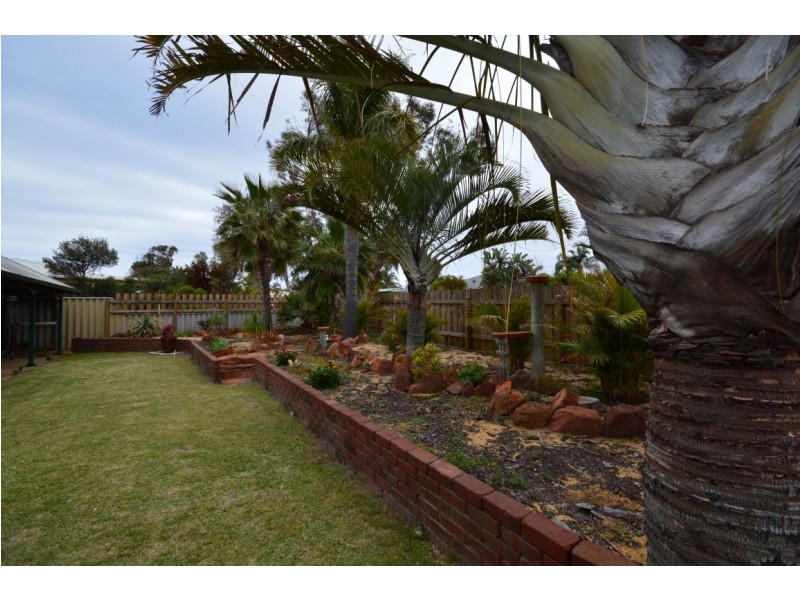18 Gantheaume Crescent, Kalbarri WA 6536