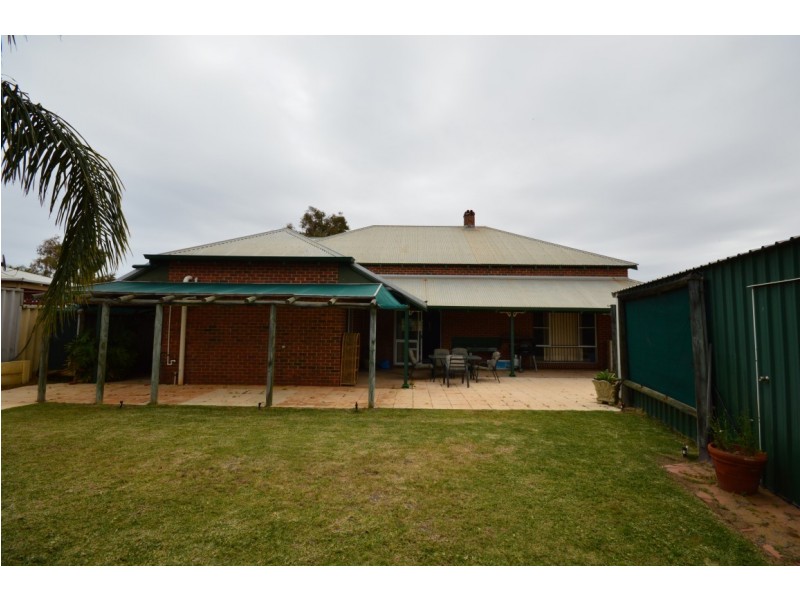 18 Gantheaume Crescent, Kalbarri WA 6536