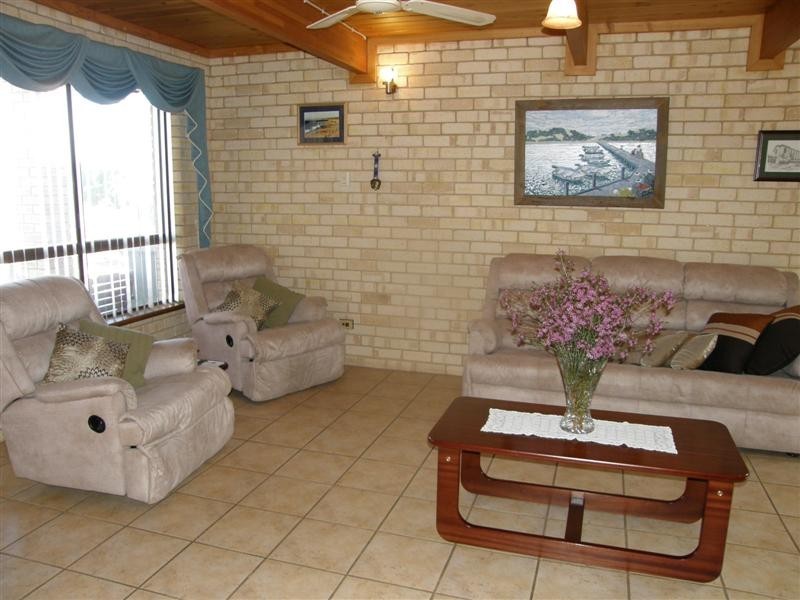 8B Harvey Place, Kalbarri WA 6536