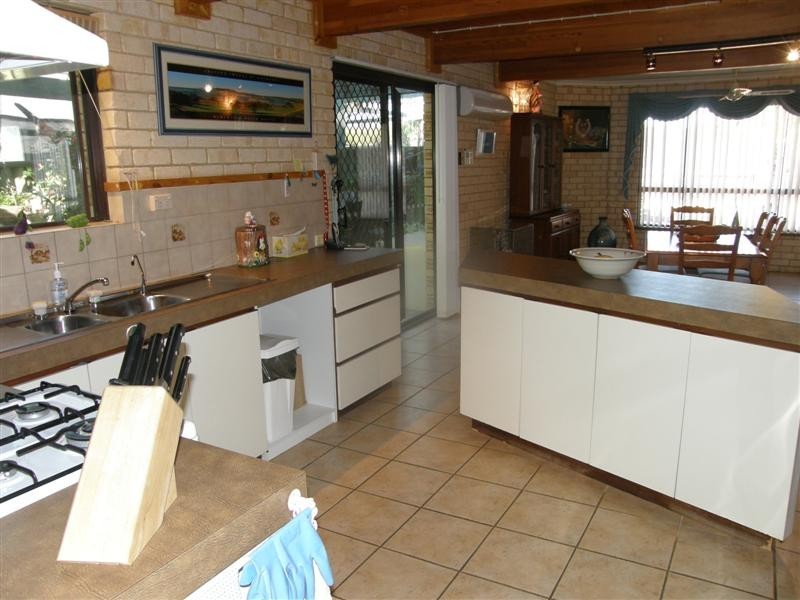 8B Harvey Place, Kalbarri WA 6536