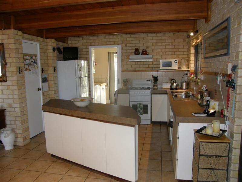 8B Harvey Place, Kalbarri WA 6536