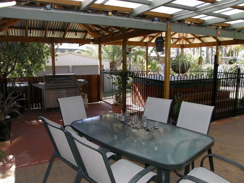 8B Harvey Place, Kalbarri WA 6536