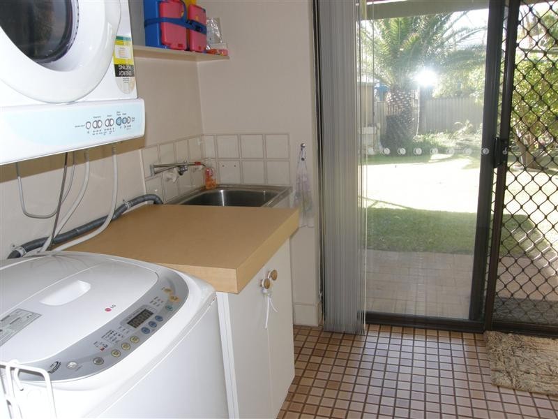 8B Harvey Place, Kalbarri WA 6536