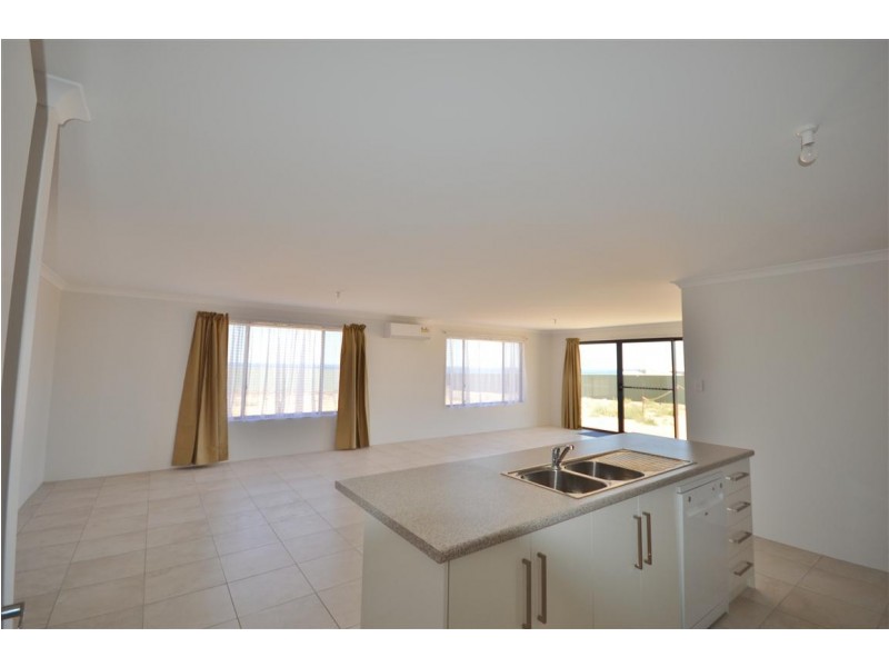 18 Castaway Street, Kalbarri WA 6536