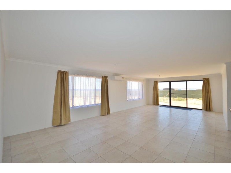 18 Castaway Street, Kalbarri WA 6536