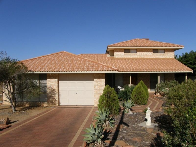 59 Gantheaume Cres, Kalbarri WA 6536