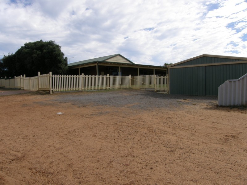 13 Callion Way, Kalbarri WA 6536