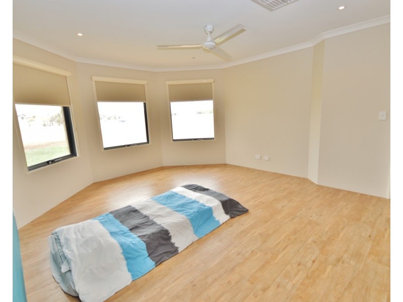 32 Crocos Circuit, Kalbarri WA 6536