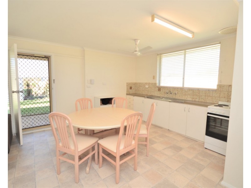 2/116 Nanda Drive, Kalbarri WA 6536