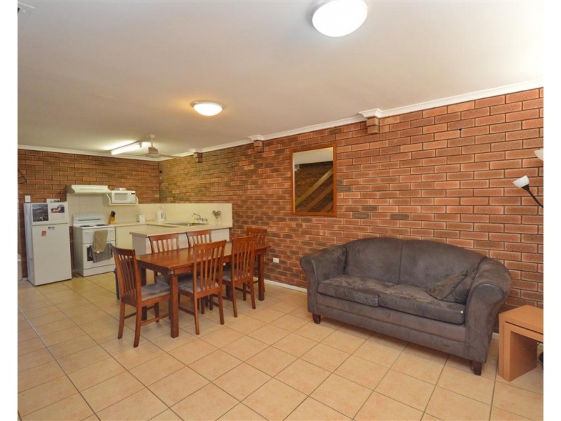 17/22 Chick Court Units, Kalbarri WA 6536