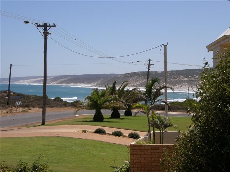 11 Red Bluff Road, Kalbarri WA 6536