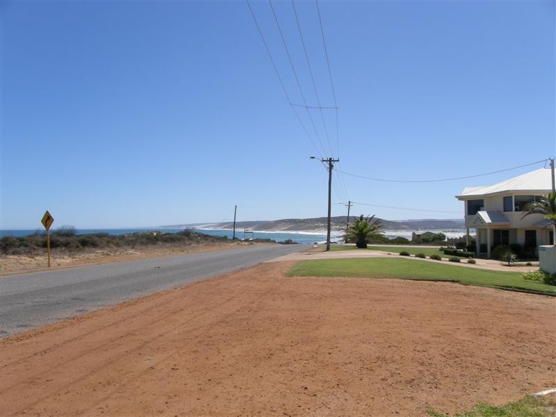 11 Red Bluff Road, Kalbarri WA 6536