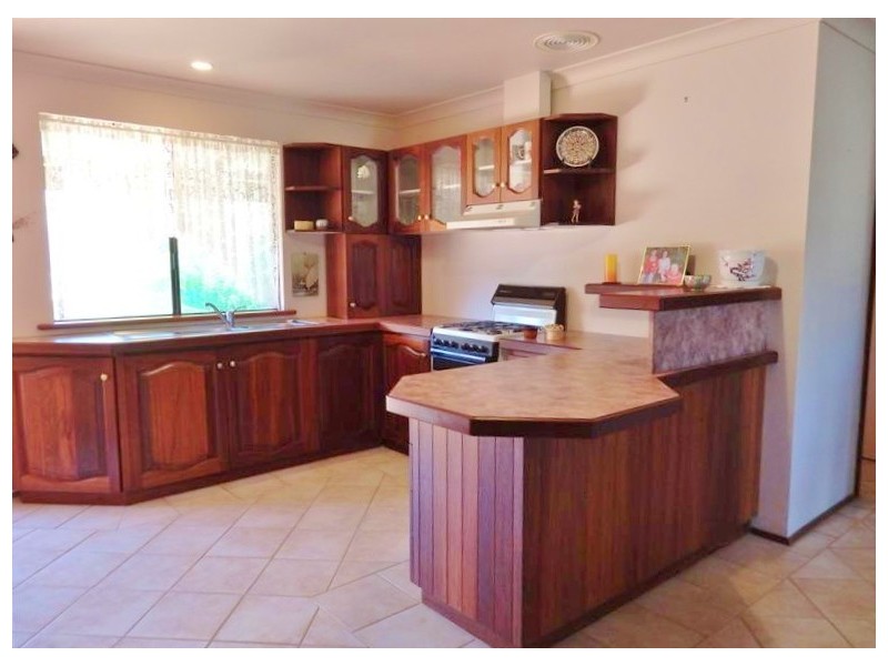 19 Batavia Circle, Kalbarri WA 6536