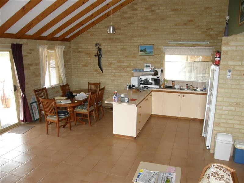 2/6 Kelsar Green, Kalbarri WA 6536