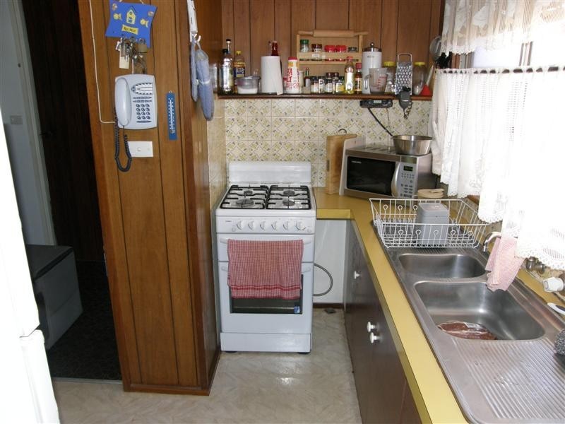 18 Penn Street, Kalbarri WA 6536