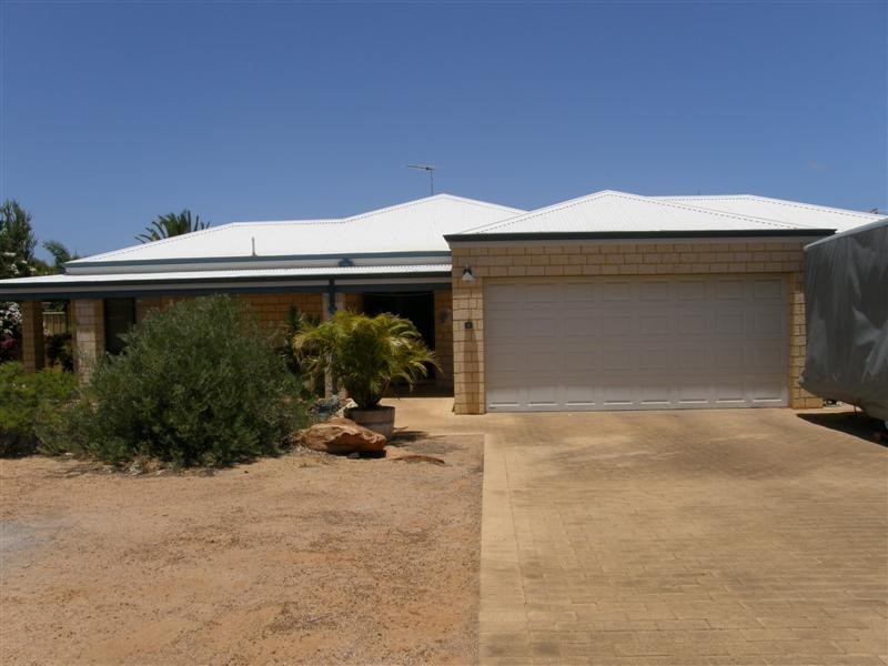 12 Gantheaume Crescent, Kalbarri WA 6536