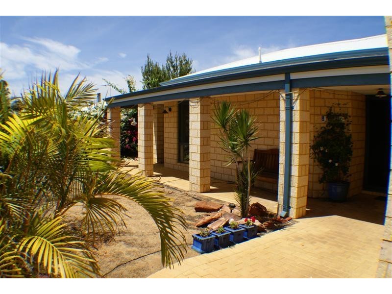 12 Gantheaume Crescent, Kalbarri WA 6536