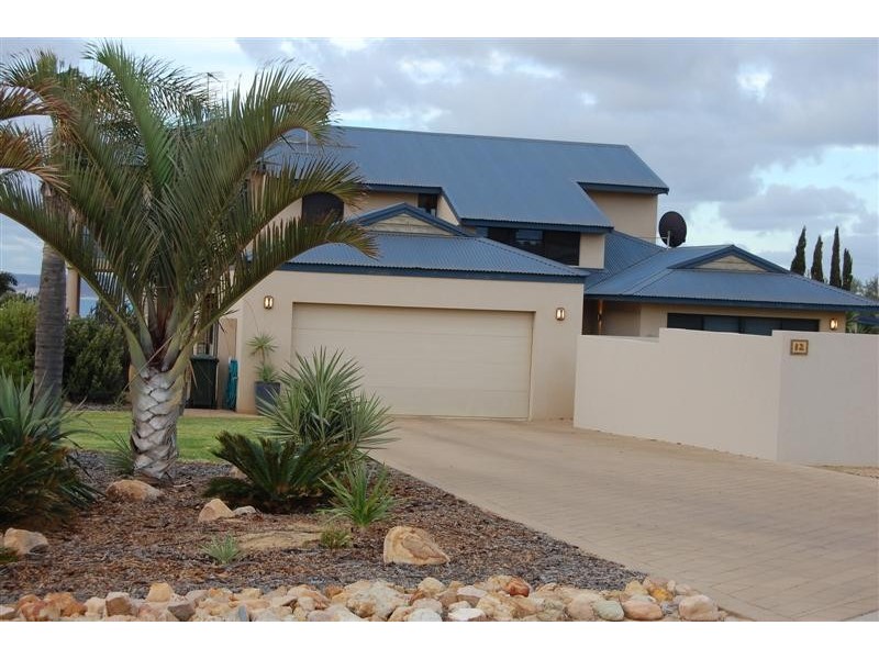 12 Mariner Crescent, Kalbarri WA 6536