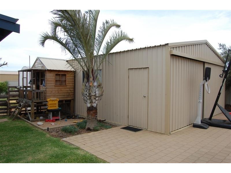 12 Mariner Crescent, Kalbarri WA 6536