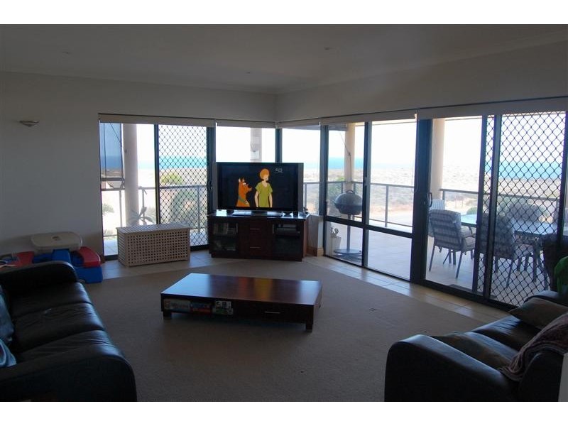 12 Mariner Crescent, Kalbarri WA 6536