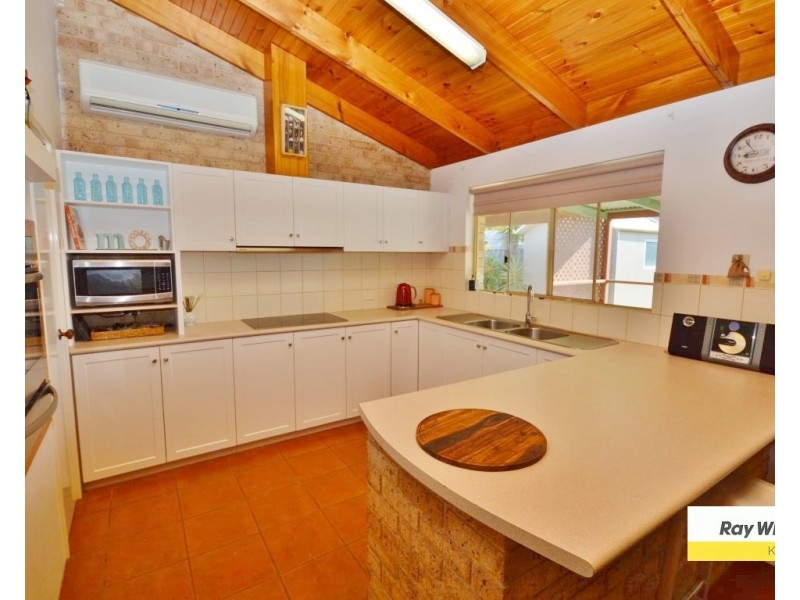 3 Starfire Close, Kalbarri WA 6536