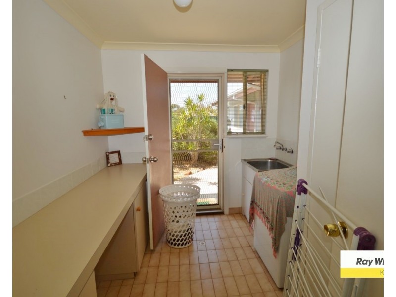 3 Starfire Close, Kalbarri WA 6536