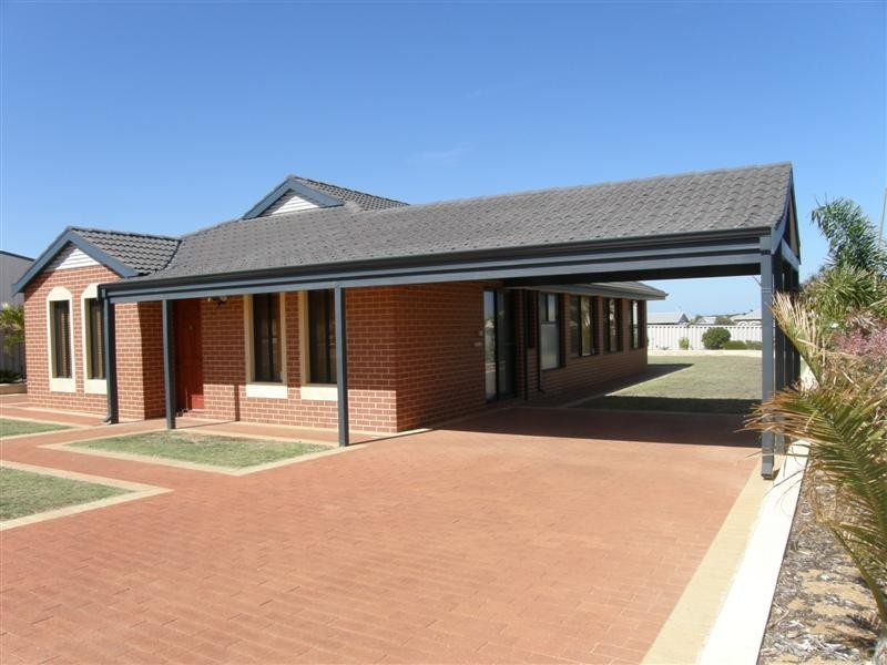 12 Pederick Place, Kalbarri WA 6536