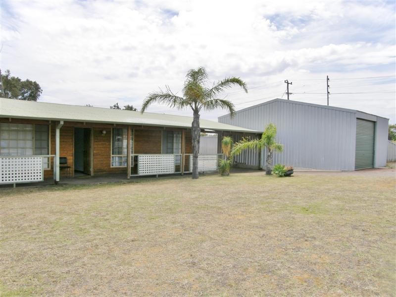 4 Chick Place, Kalbarri WA 6536